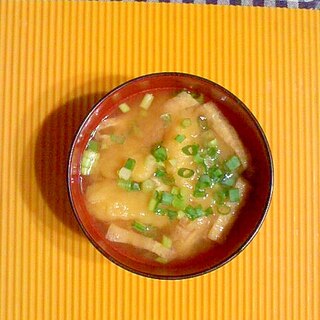 カボチャすいとんと油揚げの味噌汁♪